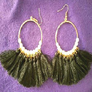 BLACK FAN EARRINGS